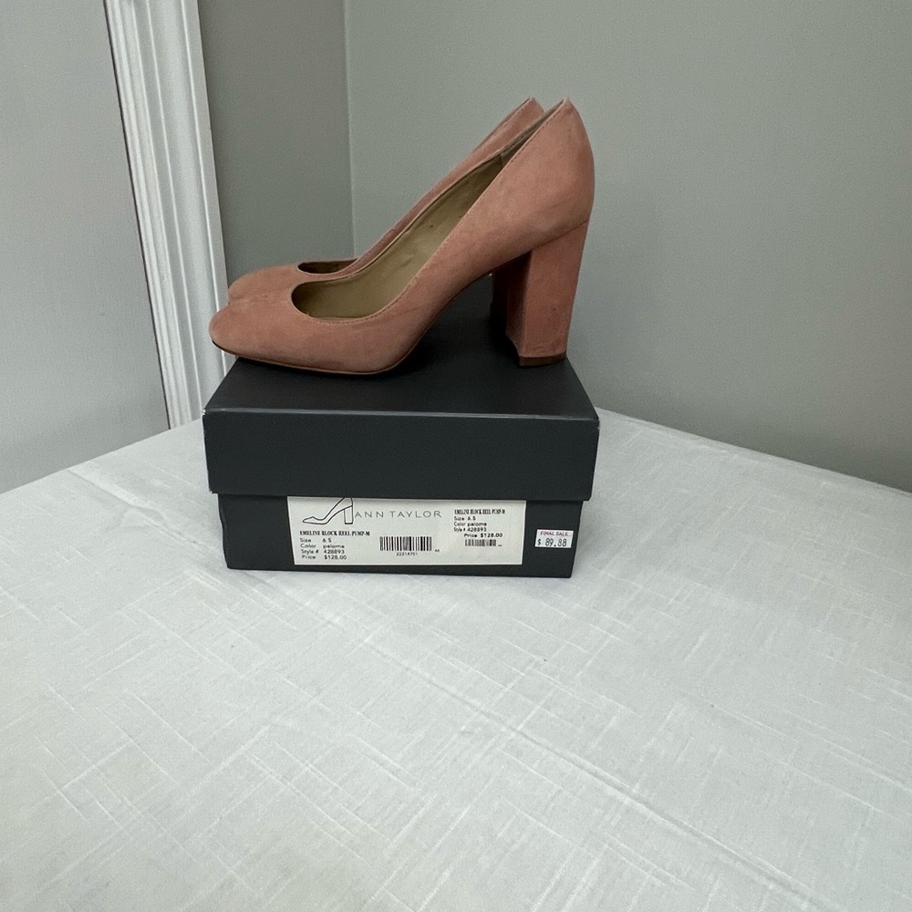 Ann Taylor Blush Suede Block Heels--Size 6.5